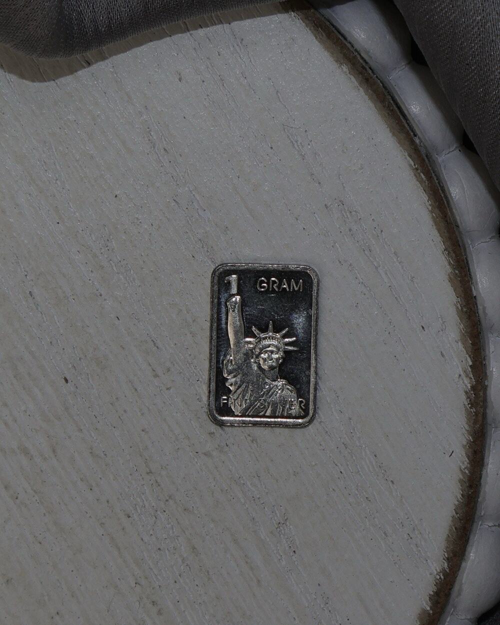 .999 Statue Of Liberty Fine Silver Bar 1G / 0.5in
